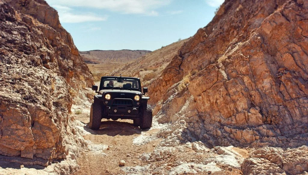 Préparer un trip en 4x4 dans le désert du Nevada : pistes, eau et limites