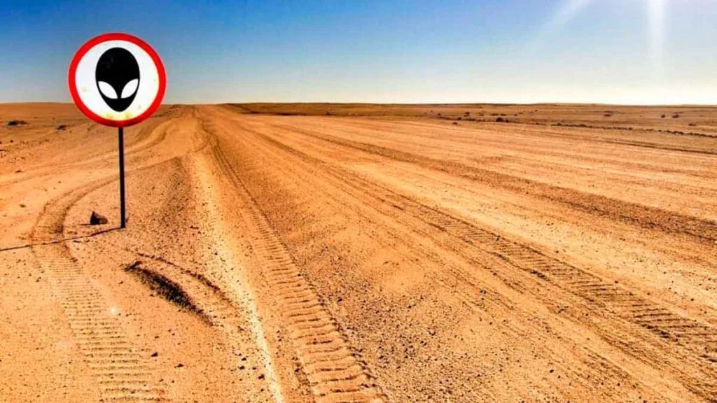 Ambiance désertique et imaginaire extraterrestre autour de la Zone 51