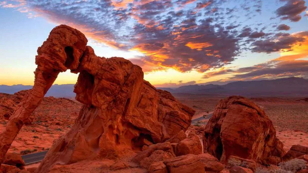 Randonnée dans les roches rouges de Valley of Fire