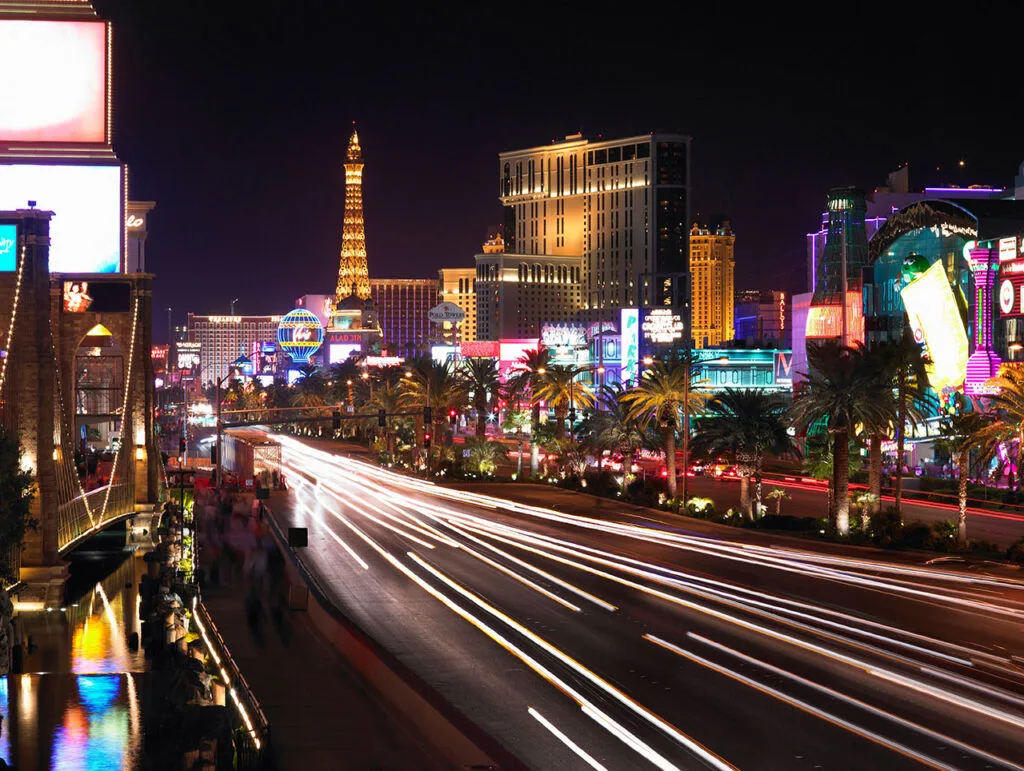 Las Vegas la nuit avec les lumières du Strip